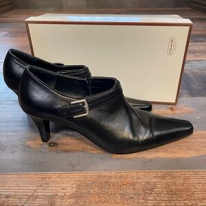 Vintage Coach Black Leather Heeled Booties 8B